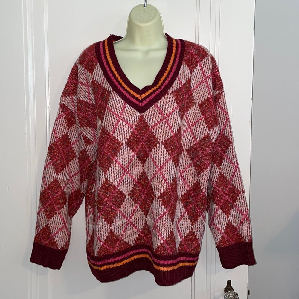 NWT Listicle‎ maroon, pink & orange V neck argyle oversized sweater